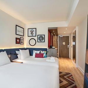 Queen Room Mobility accessible
